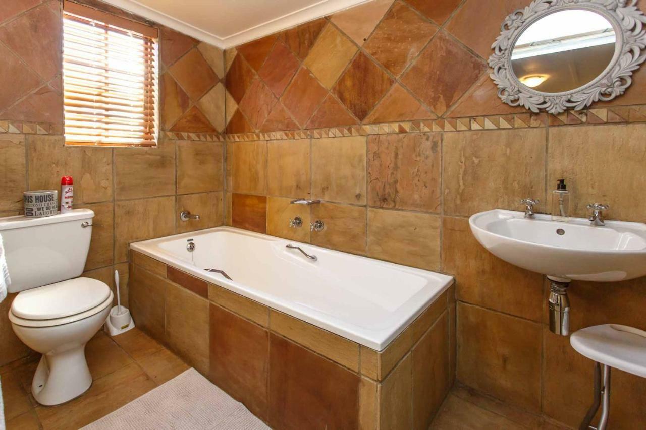 Hazenjacht Karoo Lifestyle - SPITZKOP Appartement Oudtshoorn Buitenkant foto